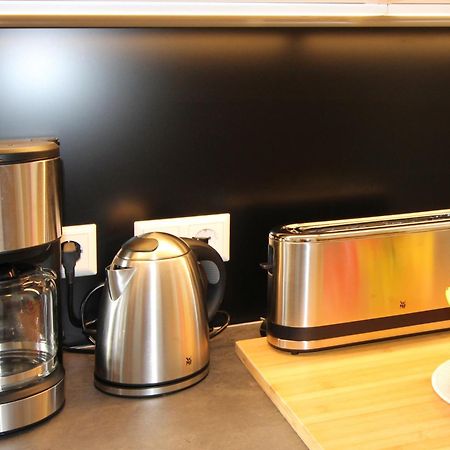 Hotel Ulm Zentrum - Komplettes Zimmer, Hochbett, Android Tv & Eigenem Bad - Perfekt Fuer Familien & Gruppen מראה חיצוני תמונה