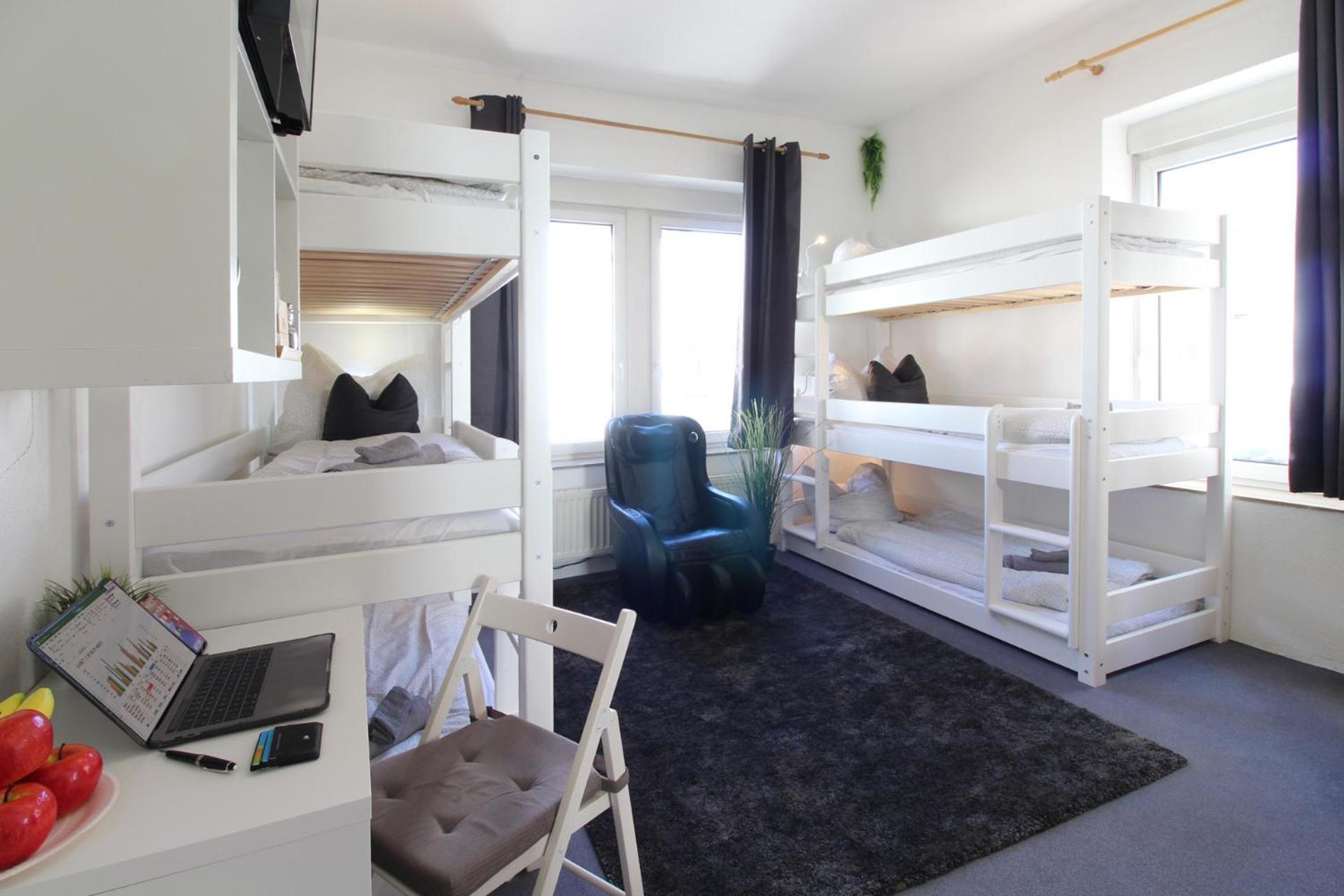 Hotel Ulm Zentrum - Komplettes Zimmer, Hochbett, Android Tv & Eigenem Bad - Perfekt Fuer Familien & Gruppen מראה חיצוני תמונה