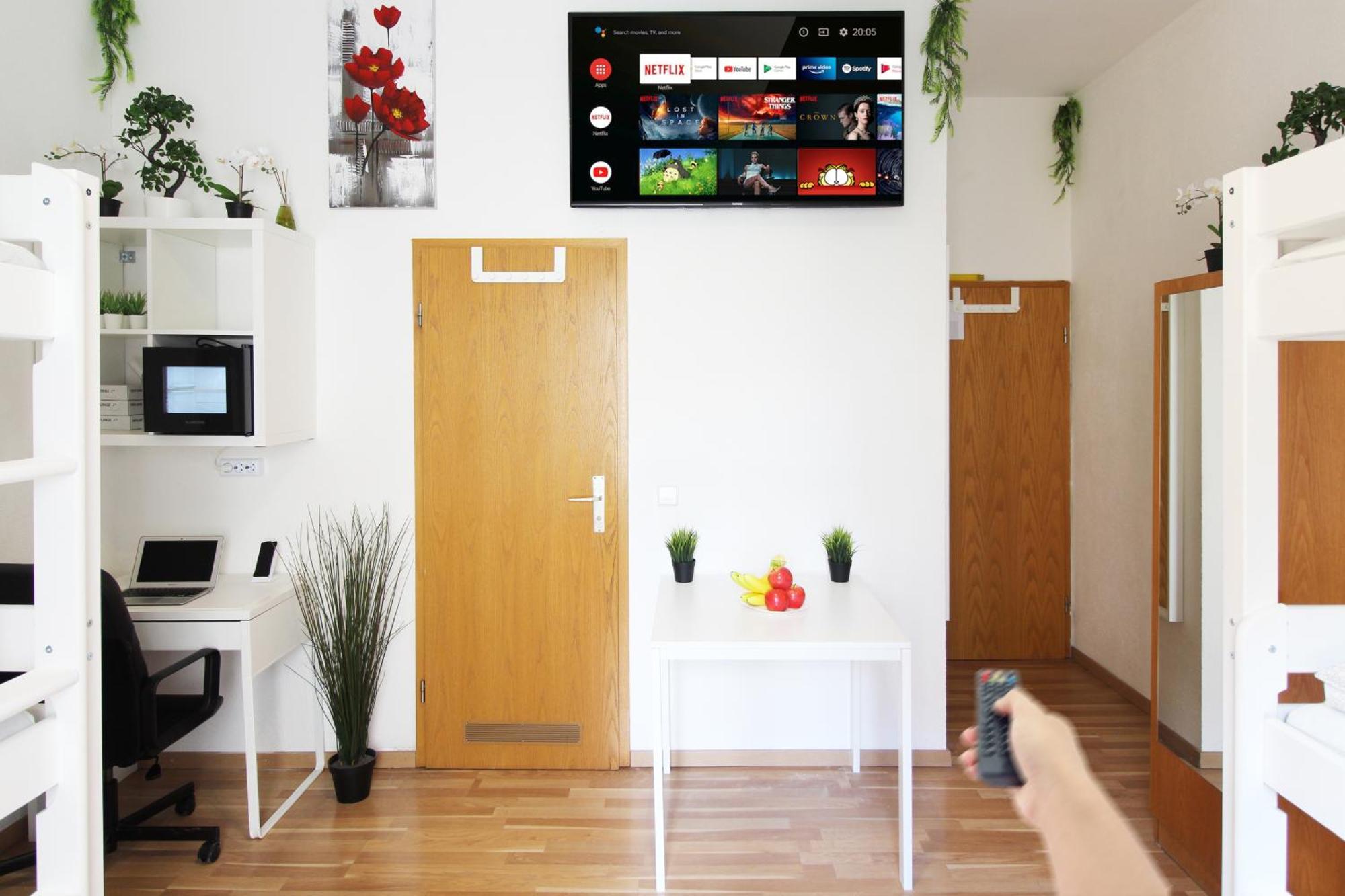 Hotel Ulm Zentrum - Komplettes Zimmer, Hochbett, Android Tv & Eigenem Bad - Perfekt Fuer Familien & Gruppen מראה חיצוני תמונה