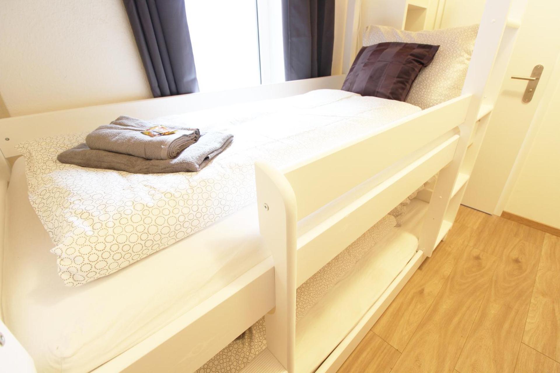 Hotel Ulm Zentrum - Komplettes Zimmer, Hochbett, Android Tv & Eigenem Bad - Perfekt Fuer Familien & Gruppen מראה חיצוני תמונה