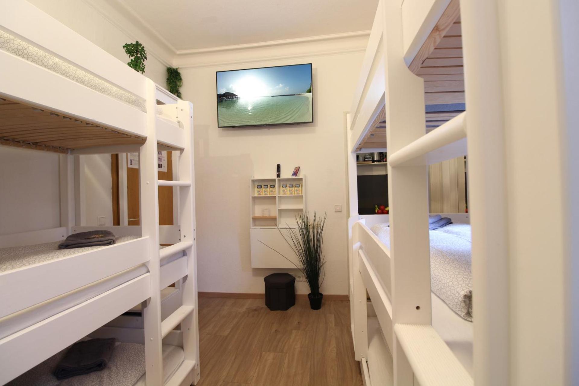 Hotel Ulm Zentrum - Komplettes Zimmer, Hochbett, Android Tv & Eigenem Bad - Perfekt Fuer Familien & Gruppen מראה חיצוני תמונה