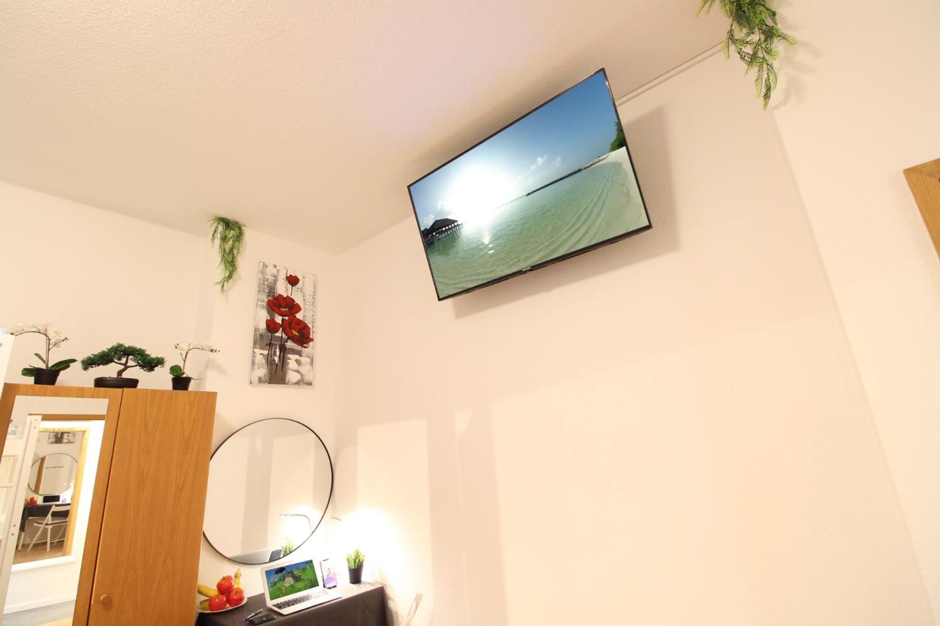 Hotel Ulm Zentrum - Komplettes Zimmer, Hochbett, Android Tv & Eigenem Bad - Perfekt Fuer Familien & Gruppen מראה חיצוני תמונה