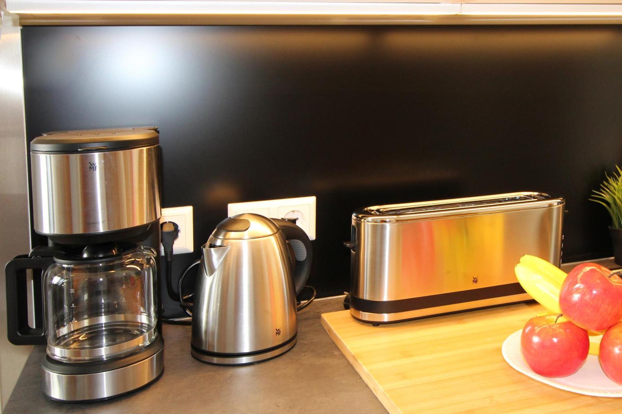 Hotel Ulm Zentrum - Komplettes Zimmer, Hochbett, Android Tv & Eigenem Bad - Perfekt Fuer Familien & Gruppen מראה חיצוני תמונה